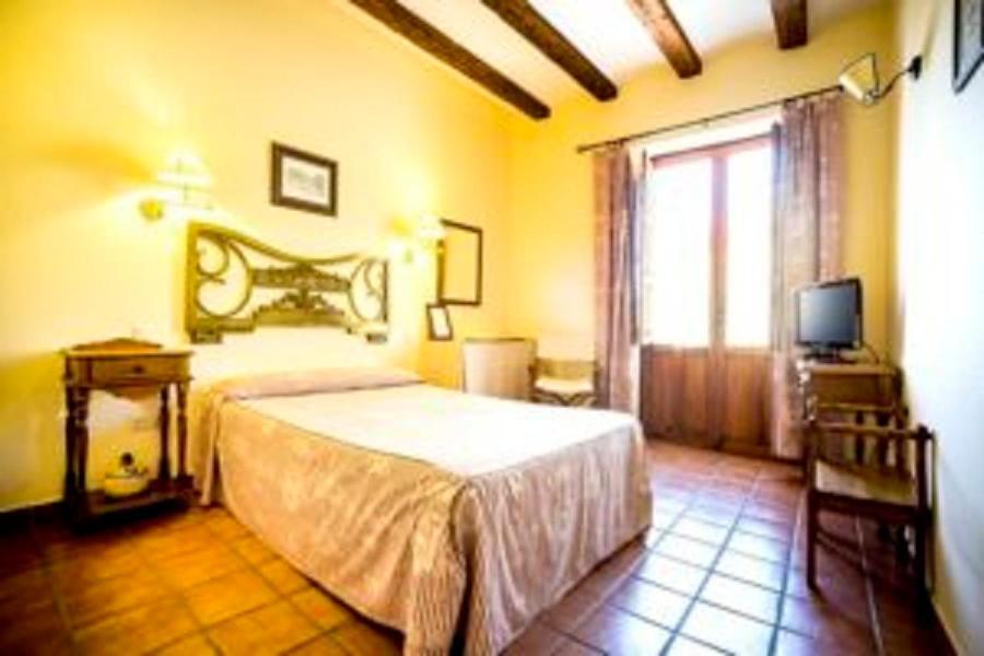 La Hosteria De Oropesa Esterno foto