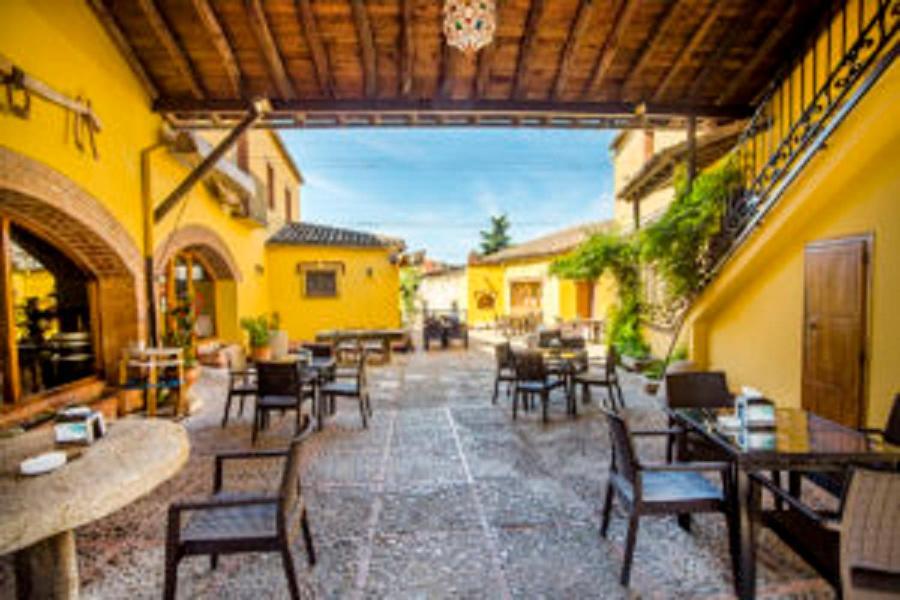 La Hosteria De Oropesa Esterno foto